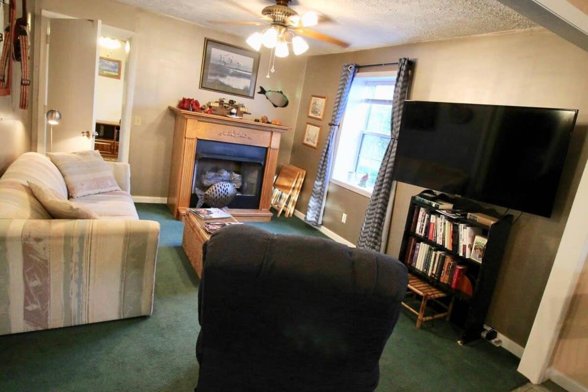 Holiday home Hillbilly Haven